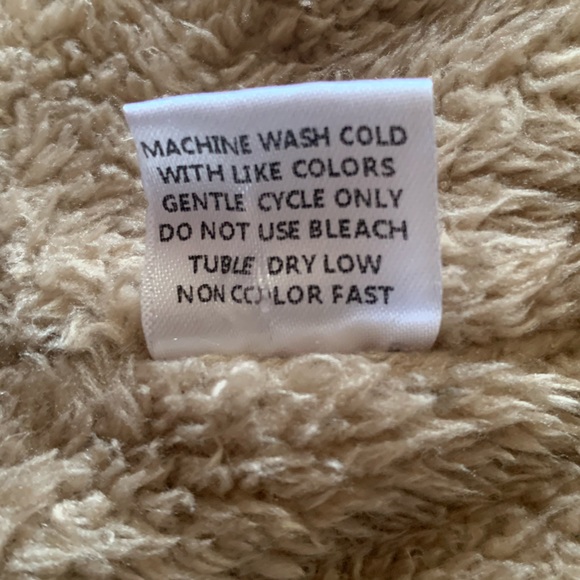 Olive & Tan Utility Vest - Picture 2 of 6